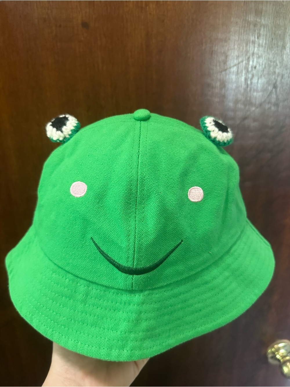Hot Topic Green Frog Bucket Hat with Pink Eyes